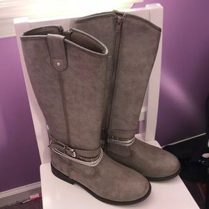 Cute Fall boots Brand SO